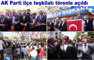 AK Parti ilçe teşkilatı törenle açıldı