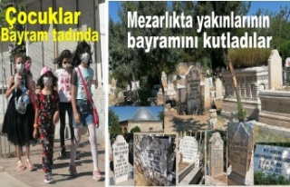 Bayramda herkes mezarlıktaydı