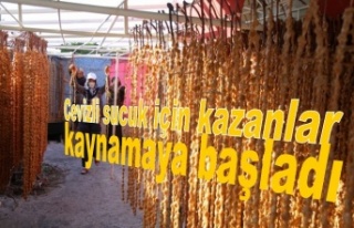 Cevizli sucuk için kazanlar kaynamaya başladı