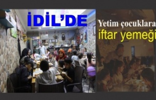 Yetim Çocuklara iftar yemeği veriliyor