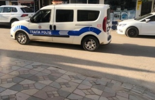 Trafik Polislerine söyleniyor.. "Bayram alışverişi...