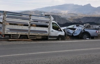 Cizre karayolunda kaza 5 kişi yaralandı
