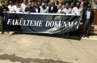 Fakülteme Dokunma eyleminde basın açıklaması