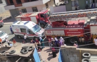 Kadın üzerine benzin dökerek kendini yaktı