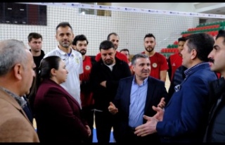 Vali Atalay'dan Cizre Belediye Spora ziyaret