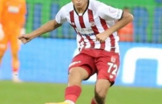 Batmanlı Futbolcu Premeir ligine transfer oldu