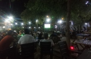 Avrupa finalini öğretmen evinde izleyin