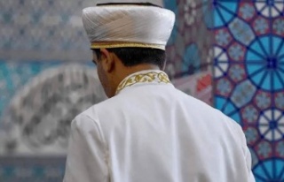 Görevli İmam başka bir imamın karısını kaçırdı