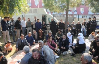 Cizre'de kayyum tepkisi eylemi