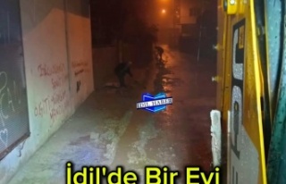 İdil'de bir evi su bastı