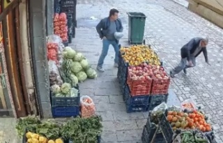 Yolda yürürken kalp krizi geçirdi