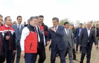 Bakan Yumaklı Göçer Çadırlarını ziyaret etti