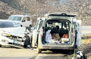 Trafik kazası 3 kişi yaralandı