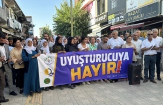 DEM Parti ilçe Başkanlığından uyuştura hayır...