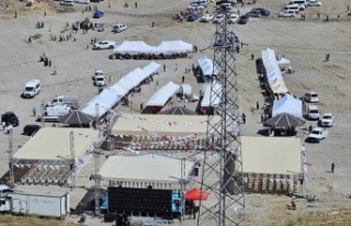 Cudi festivali başladı binlerce kişi Sefine alanına...