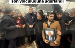 Selim Sadak binlerce kişi uğurladı. Yağmura rağmen...
