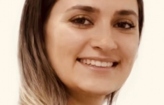 Hemşire evinde ölü bulundu