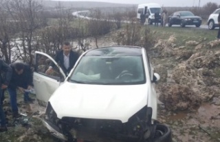 Midyat–İdil Yolunda Kaza: 2 Yaralı