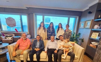 Ahmedinejad Aksu ailesinin misafiri oldu