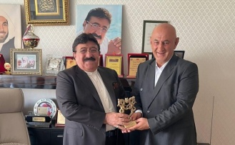 Başkan Özalp’tan eski vakile vefa ziyaretti