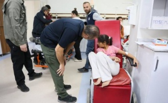 Servis Minibüsü kaza yaptı 19 kişi yaralandı