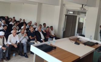 Muhtarlar ve Çiftçilere  toprak eğitimi toplantısı