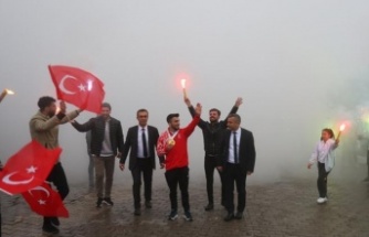 Avrupa Şampiyonu Harun Algül Şırnak’ta coşkuyla karşılandı