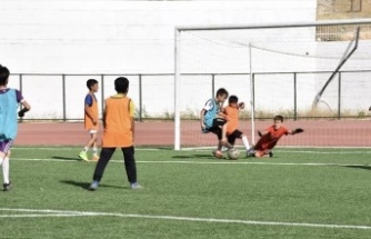 Genç futbolcular seçmeleri başladı