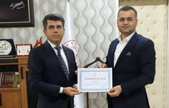 İş adamına Teşekkür belgesi verildi