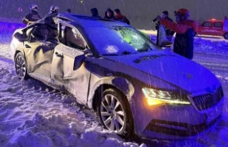 Kar aracı ile otomobil kazası 1 kişi hayatını kaybetti