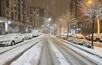 Kar Yağışı nedeniyle okullar tatil edildi
