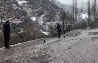 Sel Olayı Köy çöktü Evler boşaltıldı