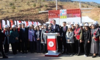 Bakan Bayraktar kadın Mühendislerle Gabar dağına çıktı