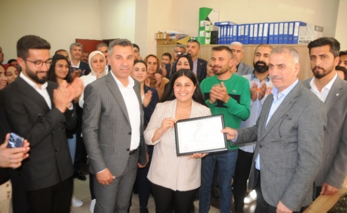 Cizre Belediye Eş Başkanları mazbatalarını aldı