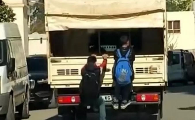 Kamyonda tehlikeli yolculuğun keyfi