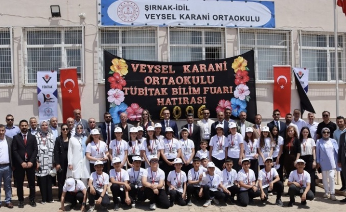 Veysel Karani Ortaokulunda 4006 Bilim Fuarı düzenlendi