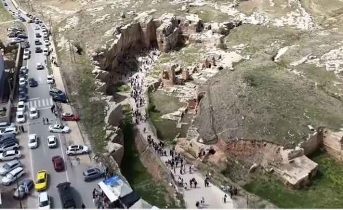 Mardin’de bayramda turist kalabalığı