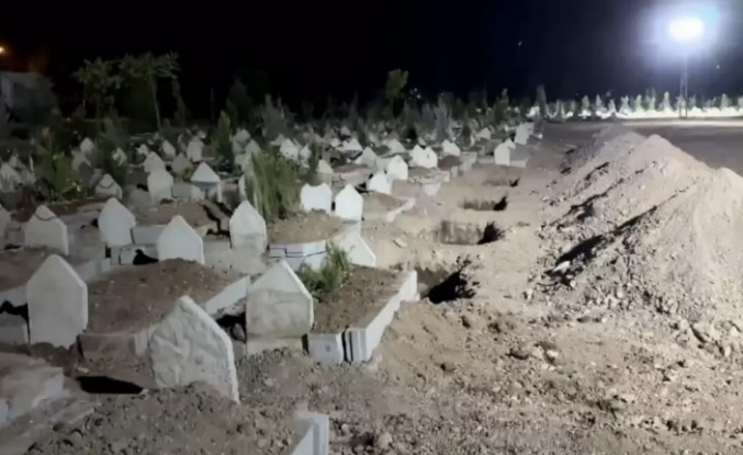 İzinsiz gece yarısı mezarın yerini değiştirdiler