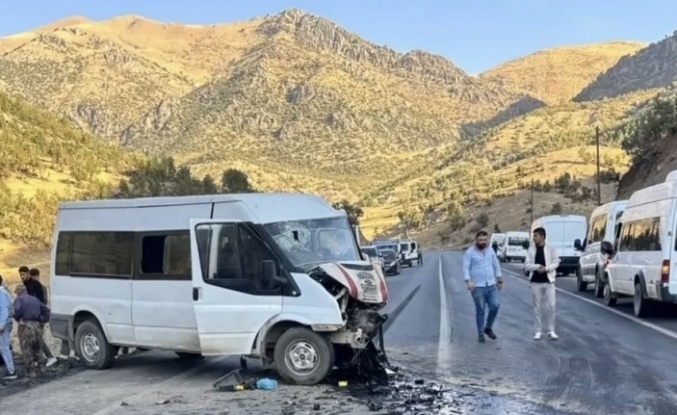 Trafik kazası 11 kişi yaralandı