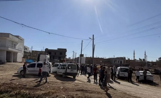 Lastiğini değiştiren sürücü hayatını kaybetti