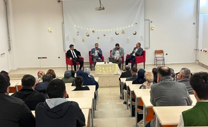 Şırnak Üniversitesi’nde Ramazan Heyecanı: “Ramazan ve Oruç” Paneli Düzenlendi