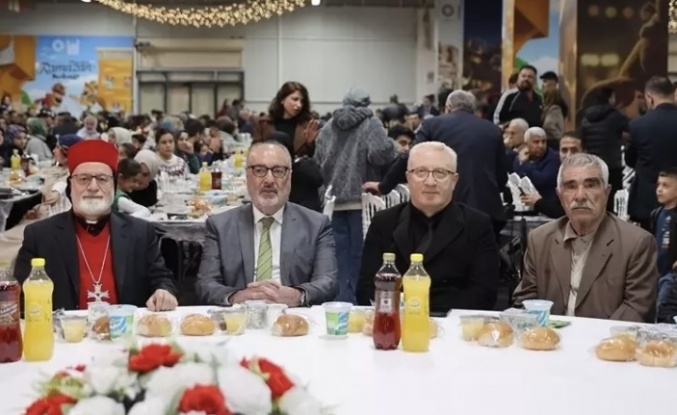Farklı inanç gurupların temsilcileri iftarda buluştu