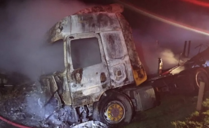 İdil’de TIR alev aldı