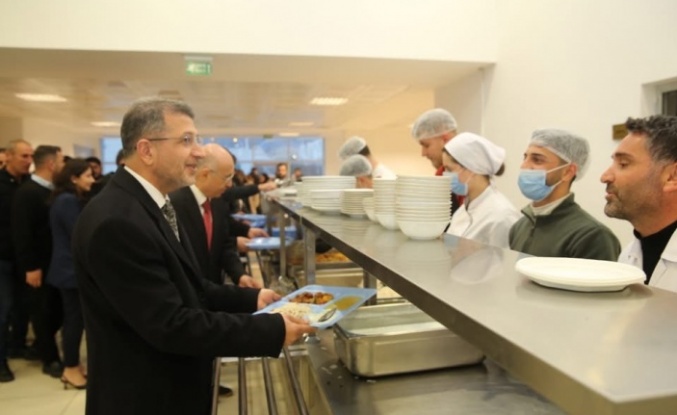 Rektör Yarka Öğrencilerle iftarda bir araya geldi