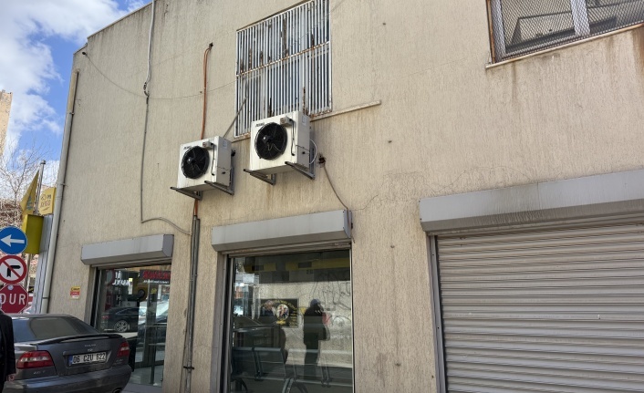 PTT şubesinde vatandaş yoğunluğu dikkat çekiyor