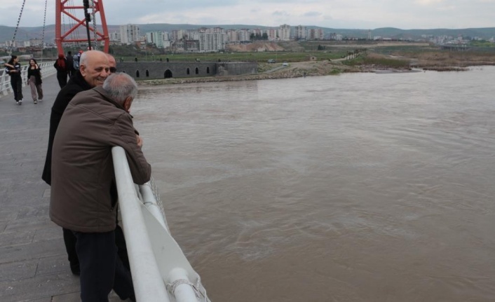 Dicle suyuna Şırnak Petrol’u karıştı