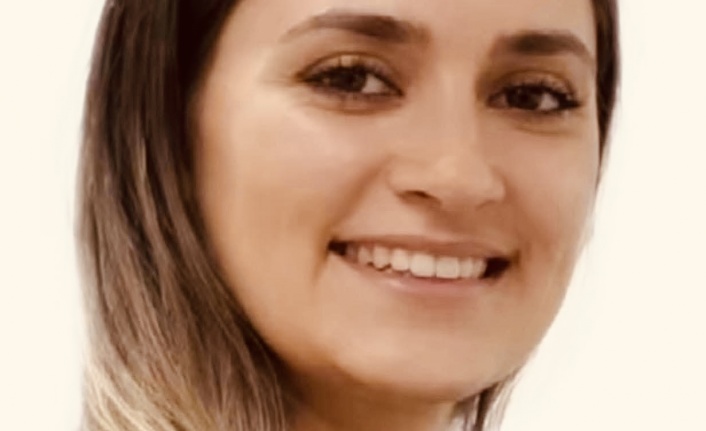 Hemşire evinde ölü bulundu