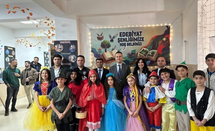 Okuyan Çocuklar Sergisi